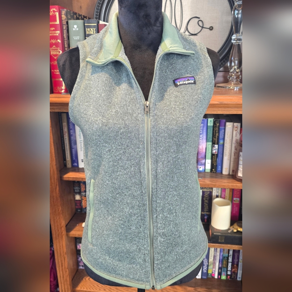 Patagonia, Women's Small, Ellwood Green, Full Zip Vest with Stand Up Collar